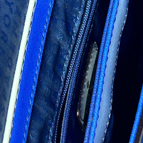 Kate Spade 2fer Striped Crossbody Bag w/Matching Wallet Approx. 9x6.5x 2.5 - Picture 8 of 17